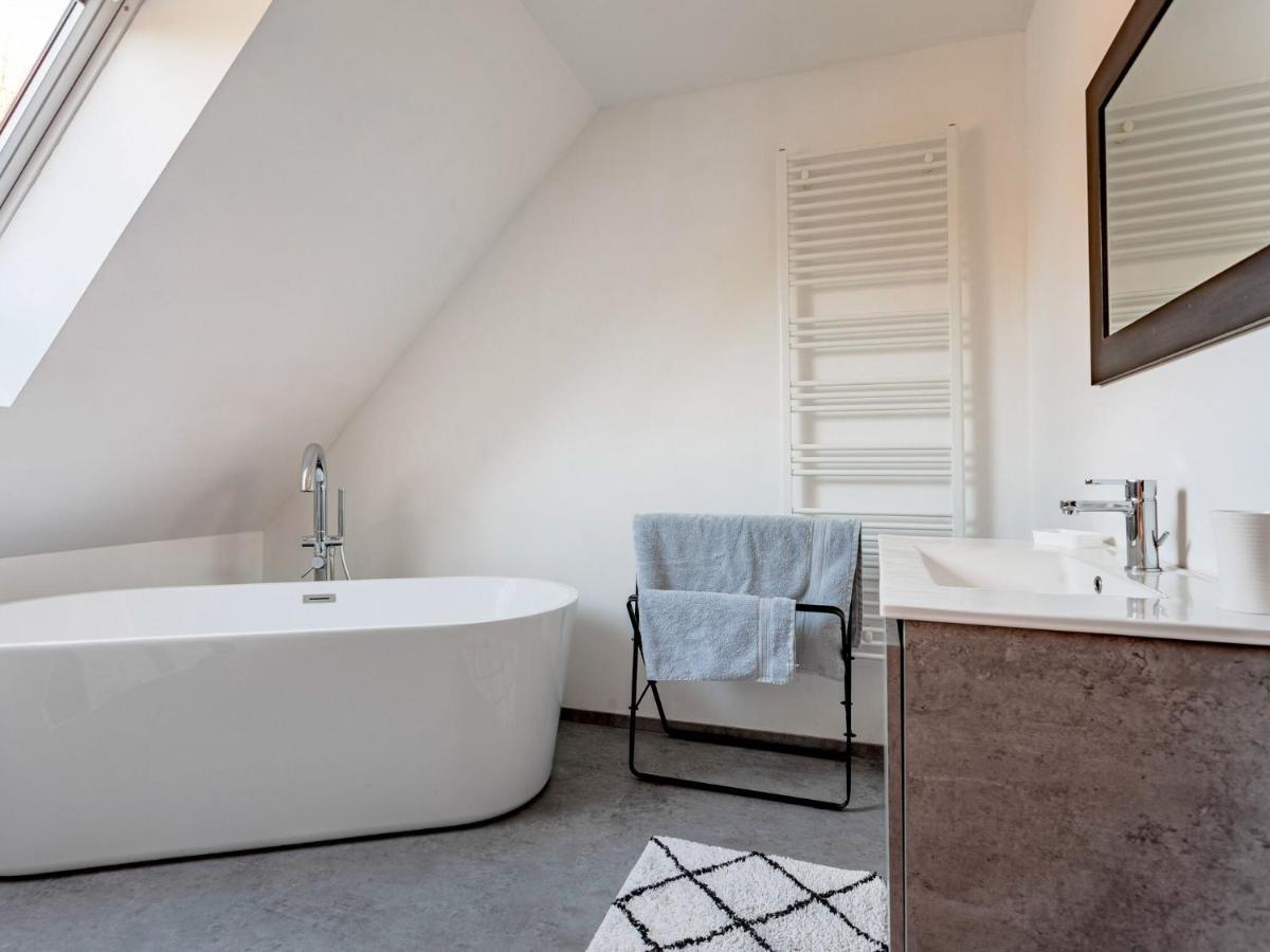 Vintage Holiday Home In Escalles With Garden Room photo
